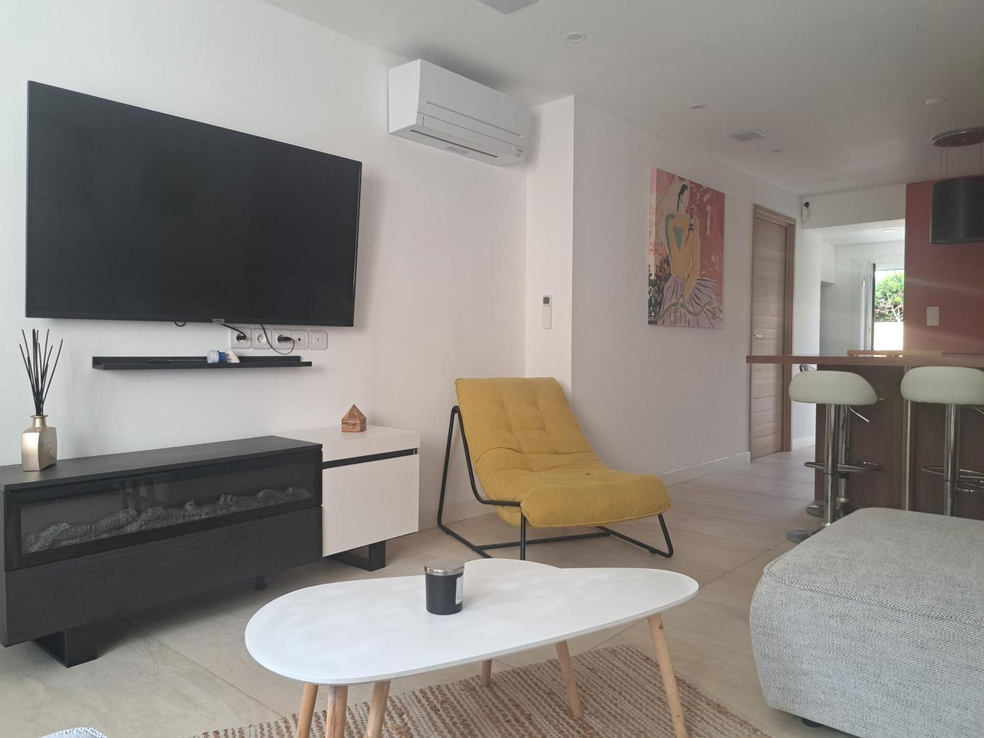 Magnifique Appartement 2 Chambres Avec 50 M2 De Jardin Privatif Ла Кро Стая снимка